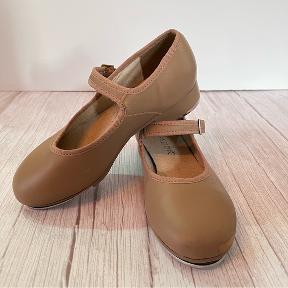 Capezio 3800 Leather Mary Jane Caramel Tap Shoes Women's Sz 4, Child Sz 2 - 2.5 - Picture 1 of 14